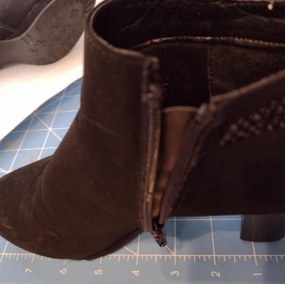 Mari A. Zip up half boots black suede size 6 women's teens - Picture 12 of 12